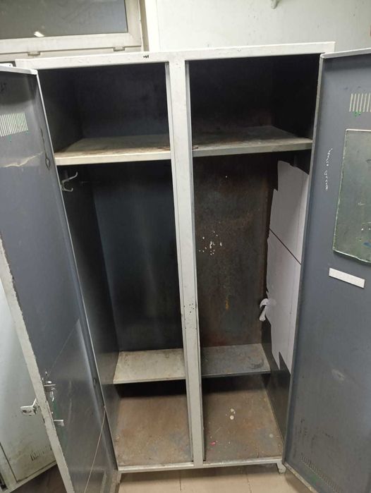 Продаются стальные шкафы в раздевалку