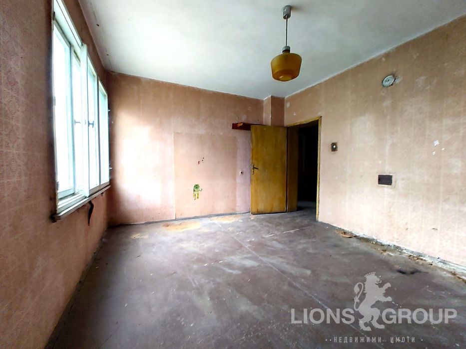 Продава се Етаж от къща в с. Тополи, Област Варна - 162 кв.м за 392 €/кв.м - Снимка #9