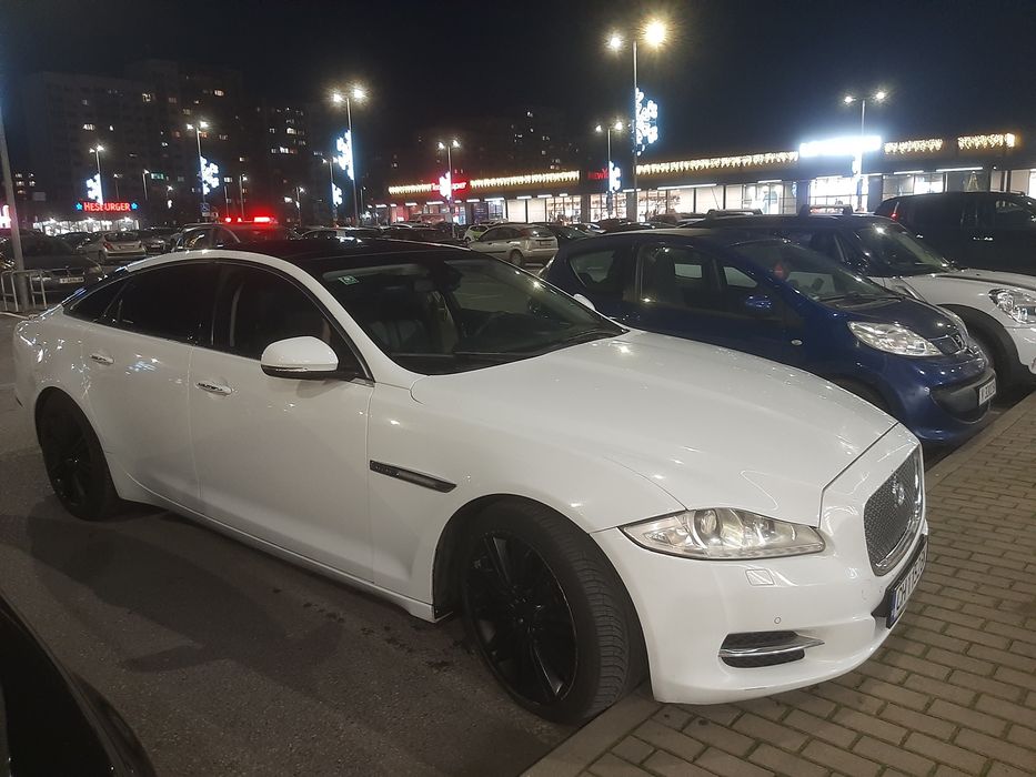 Jaguars  XJ , бял !