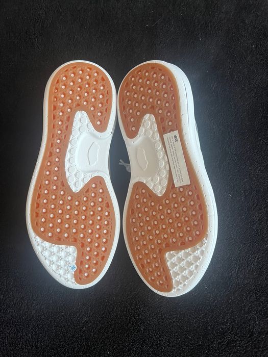 Маратонки Vans,нови 41 номер