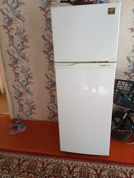 Продам холодильник