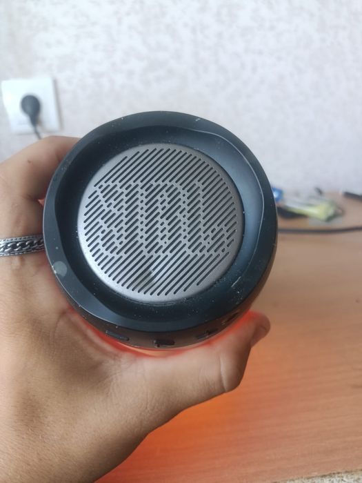 Продам колонку JBL оригинал