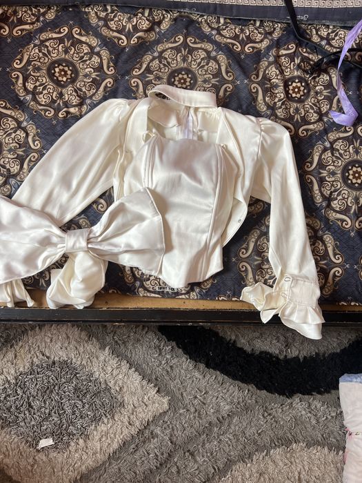 Корсет сатылады