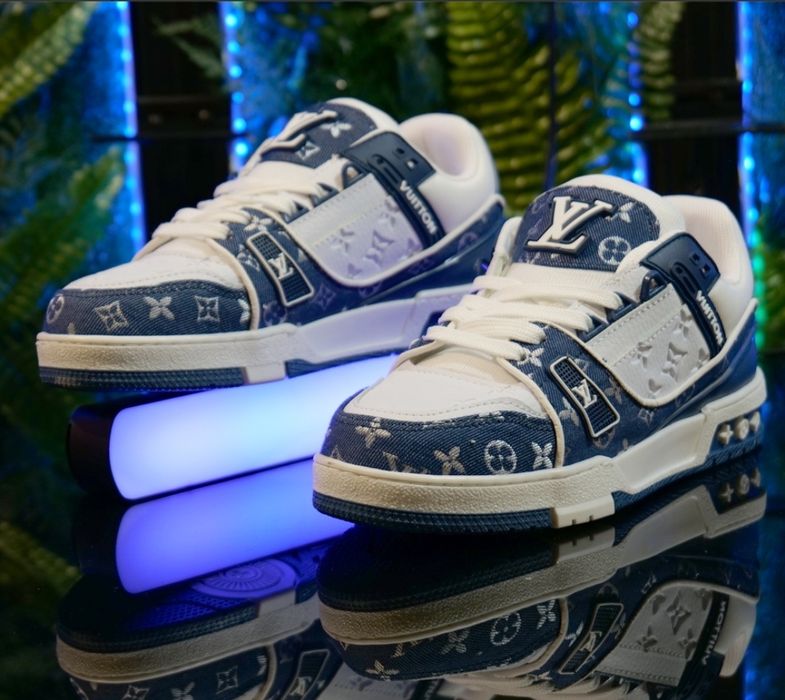 Louis Vuitton Унисекс Налични в Четири цвята