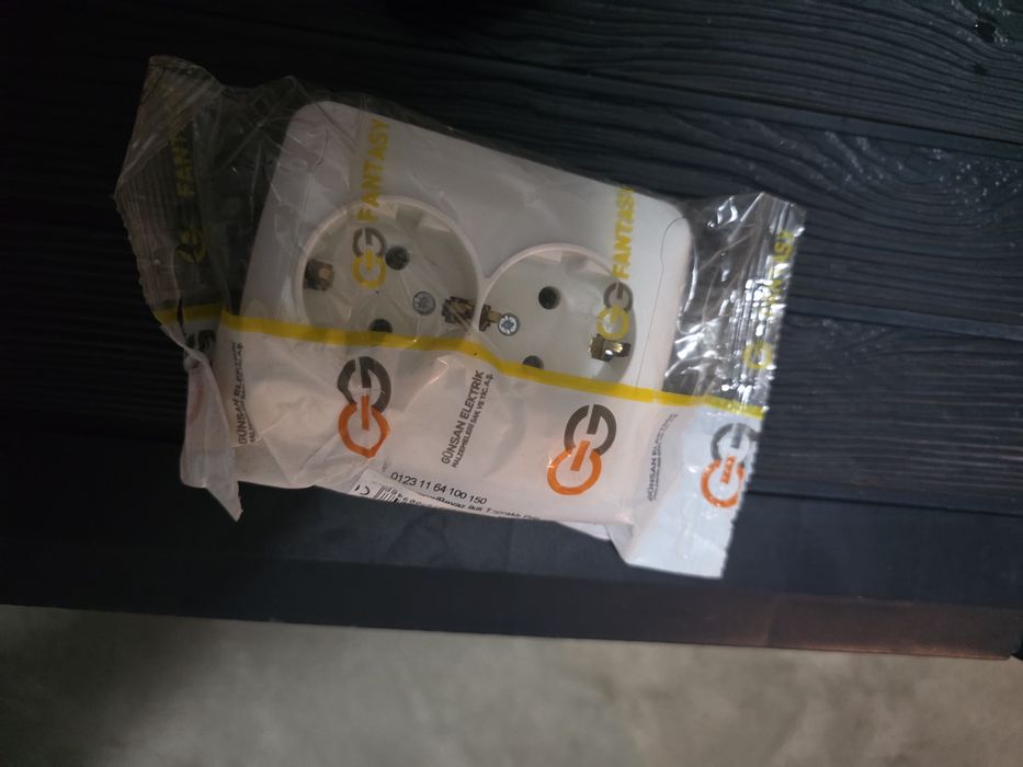 Prize 2 buc si siguranta 10A