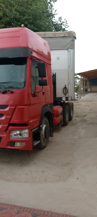 HOWO тягач 2007.