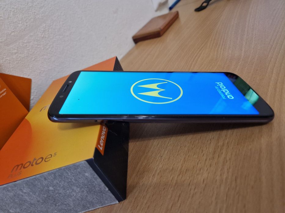 Motorola e5 plus в перфектно състояние!