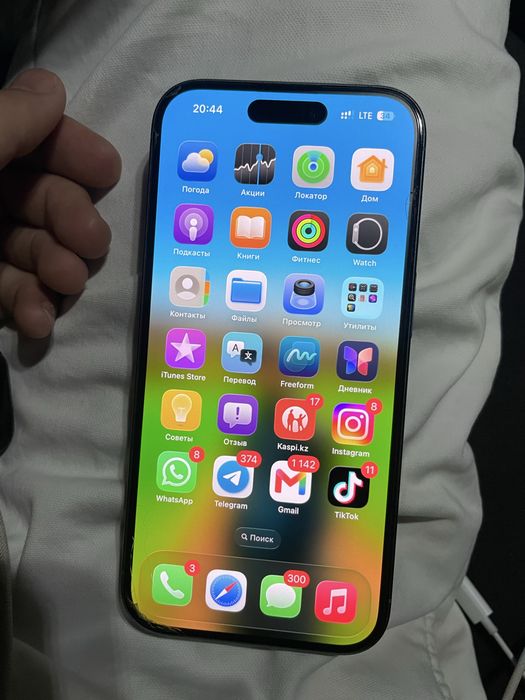 Iphone 16 синий цвет