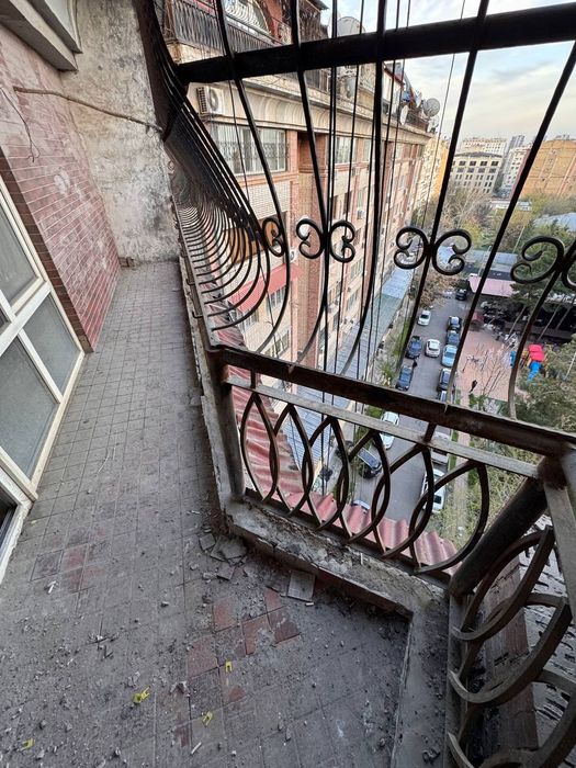 Продается квартира коробка центр метро Ойбек Габус 220 м²