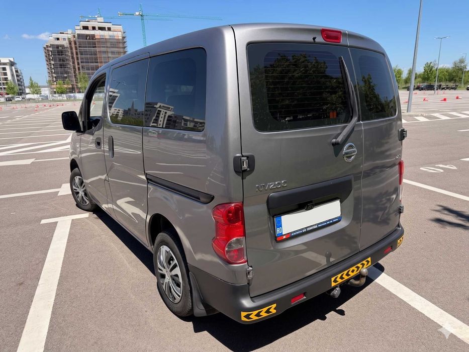 Nissan NV200 7 locuri