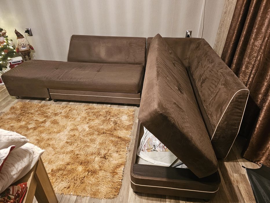 Разтегателен диван