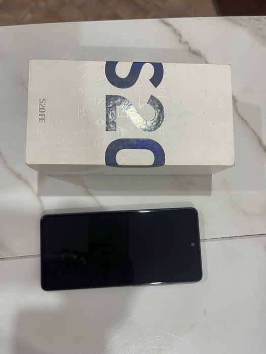 Samsung s20 FE продам