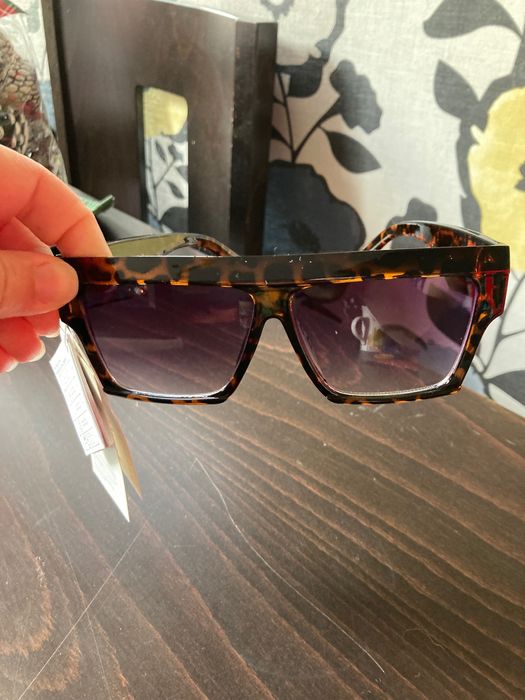 Слънчеви очила.              .