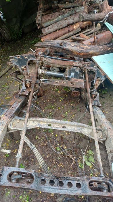 Vând piese  pompa mecanica nissan terrano 1