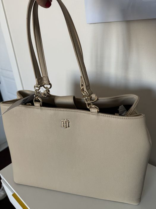 Продам сумку tommy hilfiger