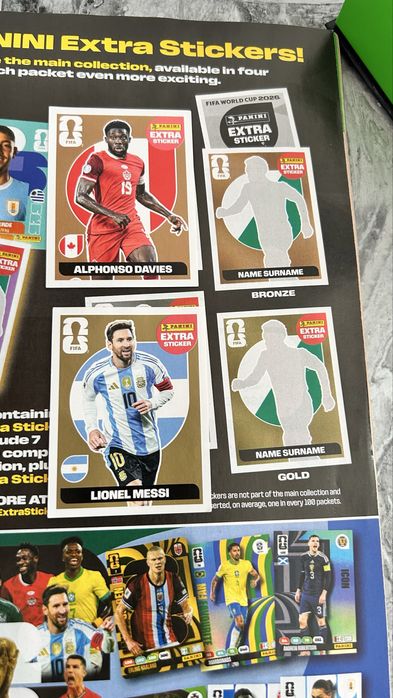 Panini Extra sticker Messi Gold+ Davies Bronze