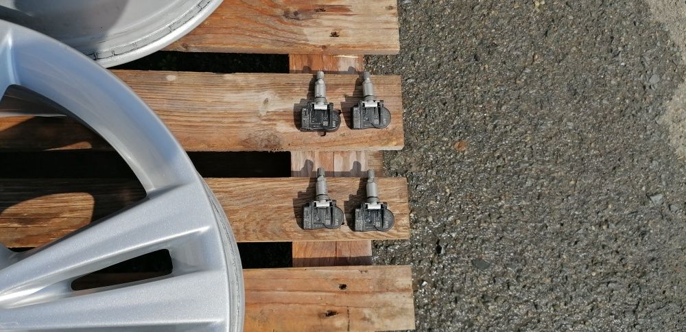 17 цола 5 х 112 мм БМВ Ф45 / Ф46 / Ф52 / Ф44 и МИНИ Клубман !