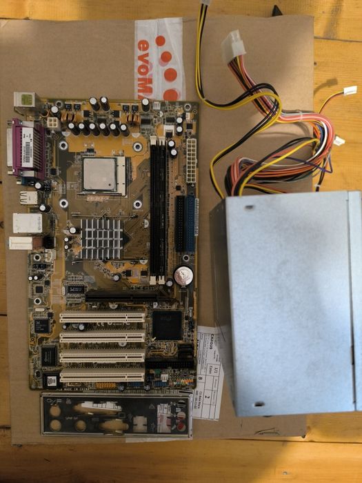 Kit vintage Windows xp Pentium 4 512mb ram