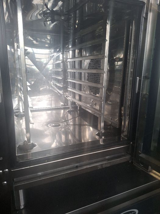 Конвектомат LINCAT 7 тави 2023 година