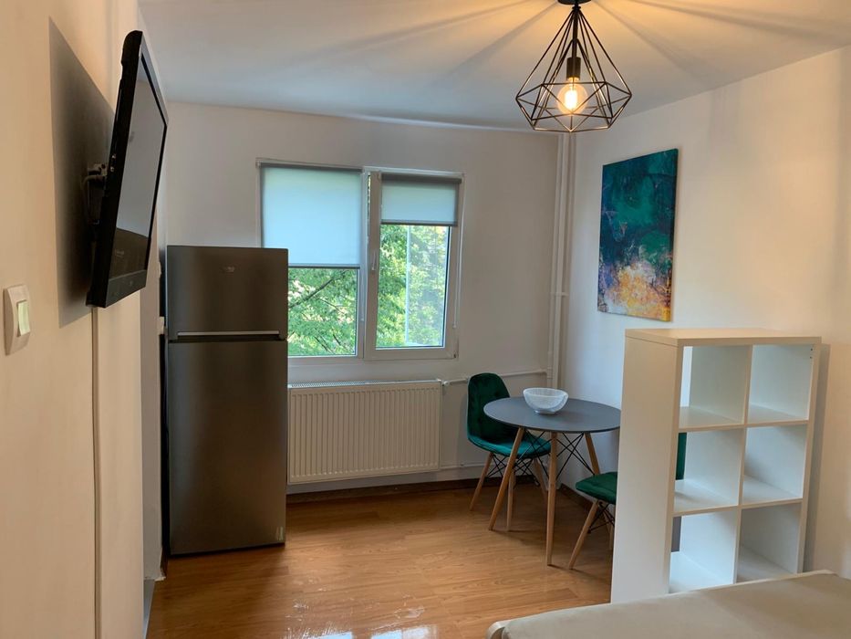 Inchiriez garsoniera 18mp Parc Drumul Taberei 5 min Metrou