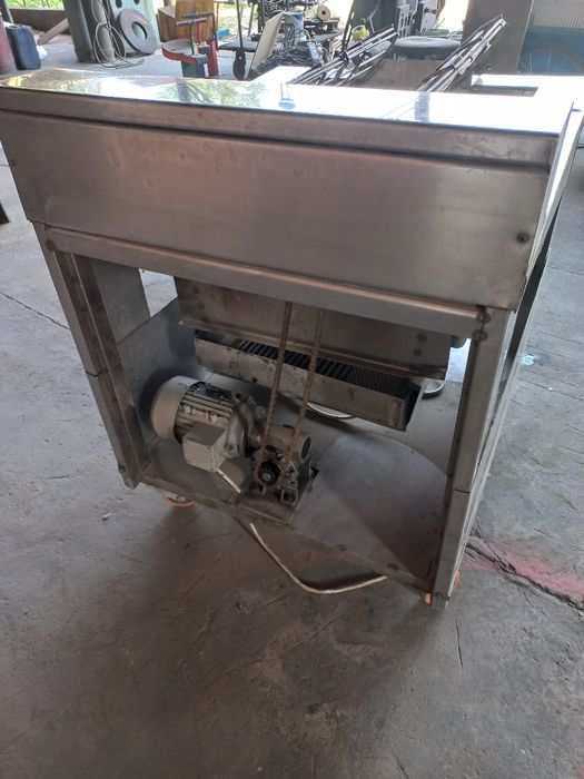 Аппарат для приготовления барбекю.