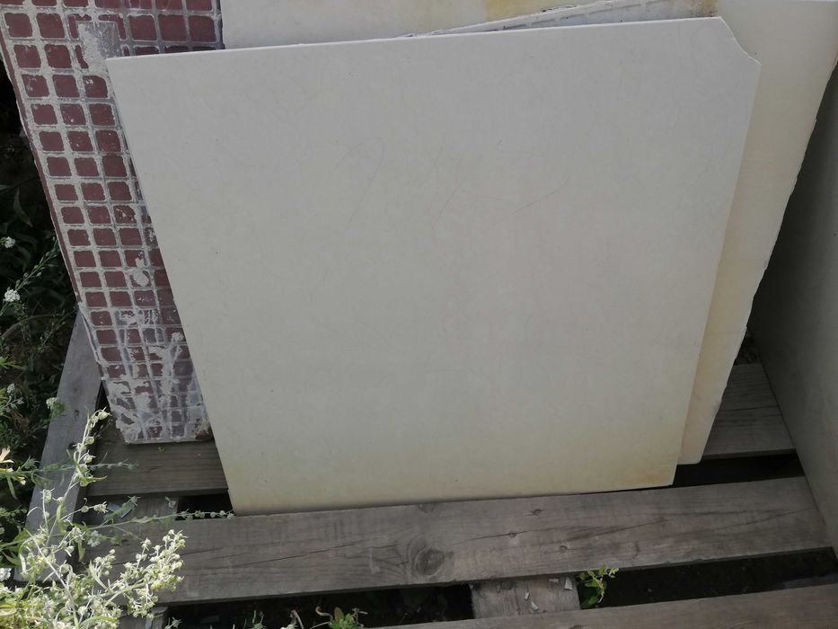 Бой плитки керамогранита