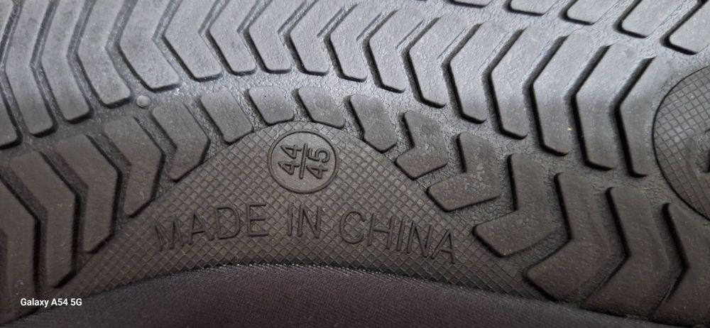 Аквашоуз. Тапочки для купания