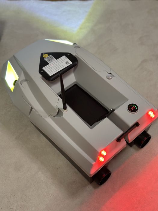 Catamaran pescuit/ navomodel / barcuta plantat GPS 500M 2xbaterii Husa transport accesorii la cutie
