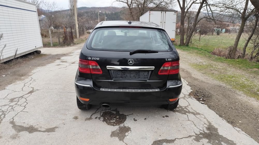 Mersedes B класа 2,0CDI автомат на части