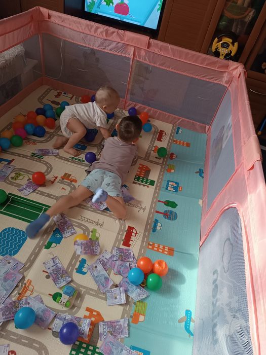 Продам новый игровой манеж