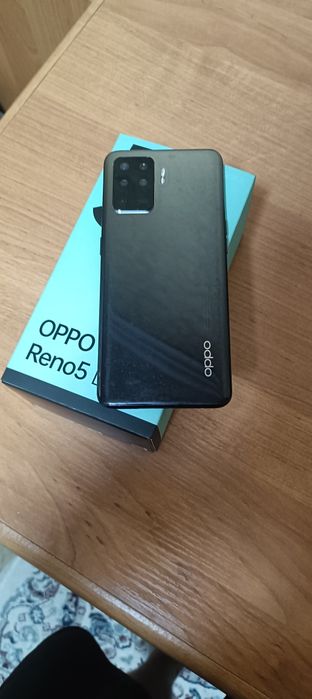 Продам смартфон oppo reno5 lite