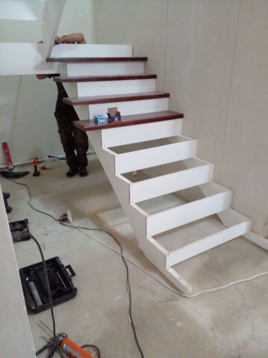 Рестоврация мебели, лестниц, дверей!