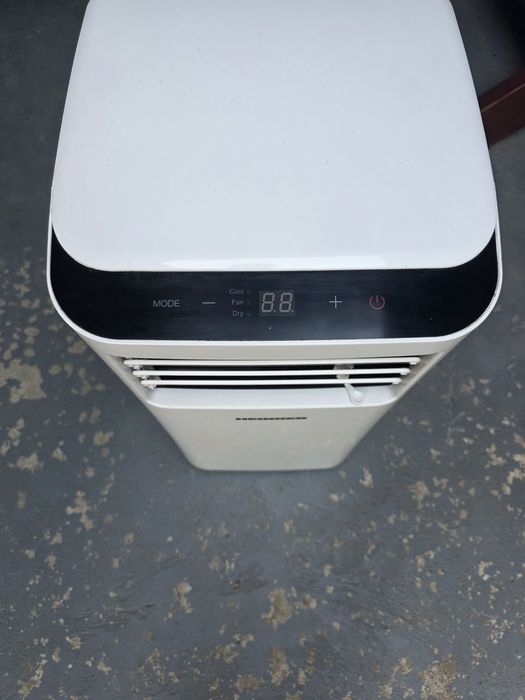Vândă 2 aparate  aer conditionat portabil  Beko 950 lei și Heinner are garanție 3 anifolosit foarte puțin 1250 lei