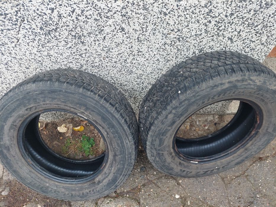 Гуми Бриджстоун  215/70/15С.