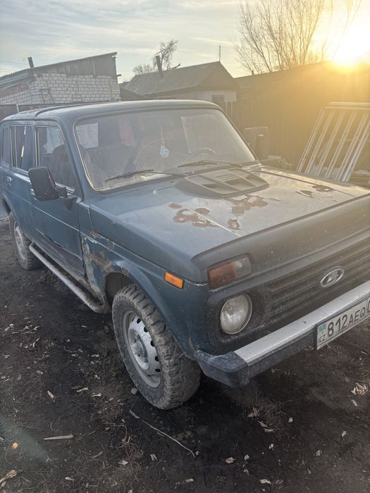 Продам ниву 5 ти дверную