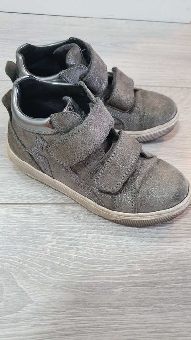 Продам детские ботинки для девочки, кожа