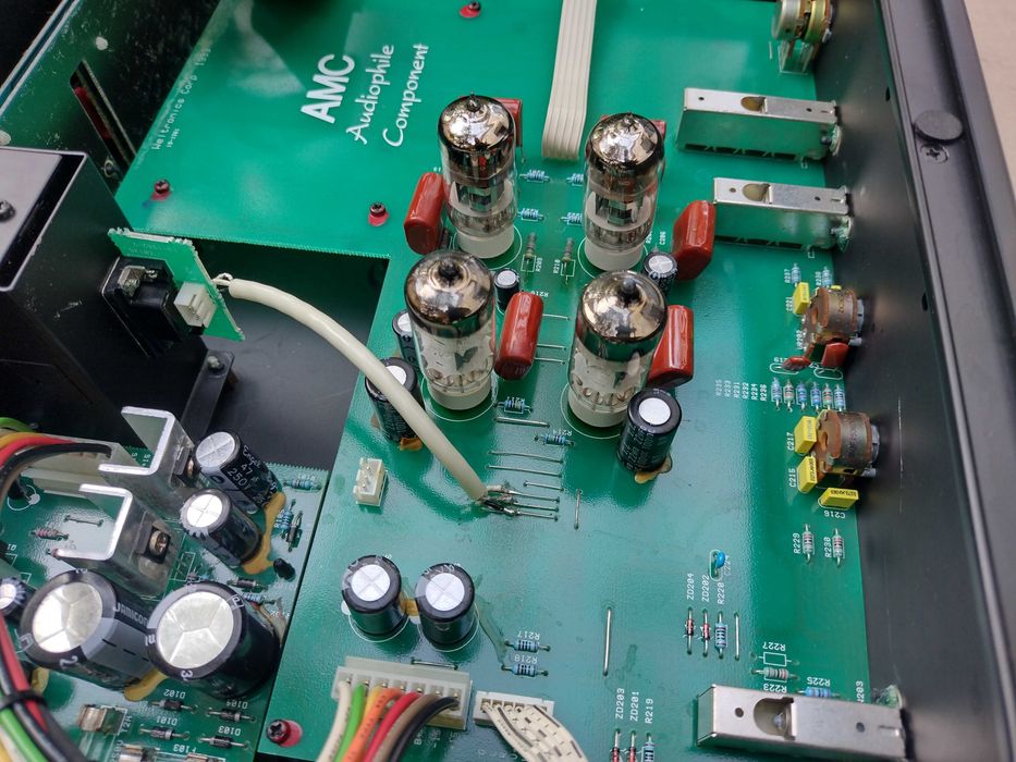 AMC CVT 1030 Stereo Tube Preamplifier