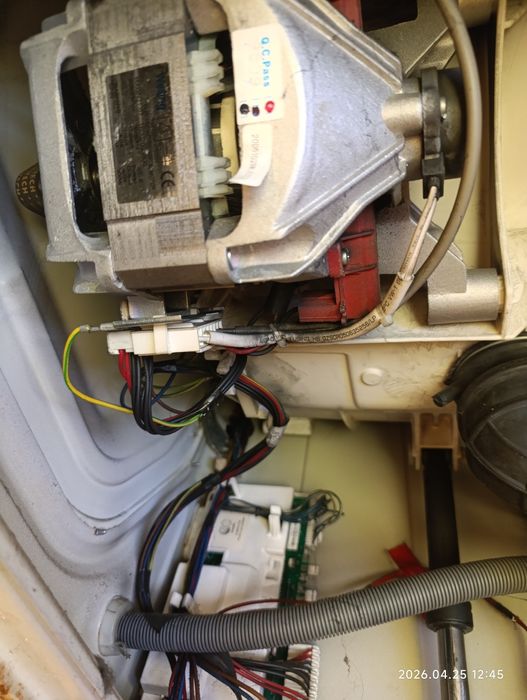 Пералня Аристон/Ariston AVL 100 P