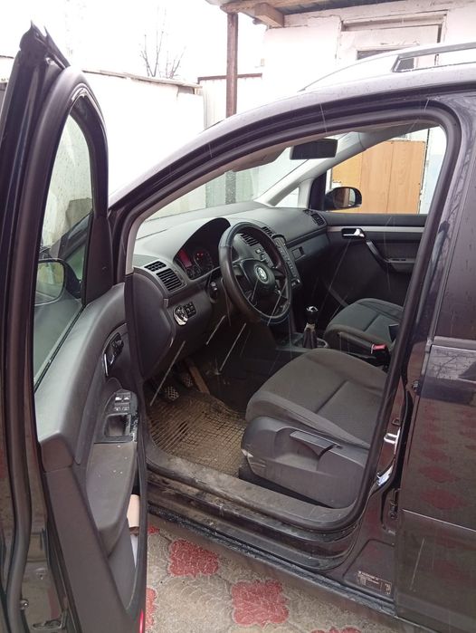 VOLKSWAGEN Touran 2004 — imagine 4