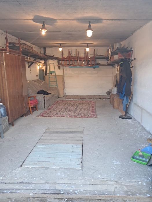 Продам гараж в Рудном