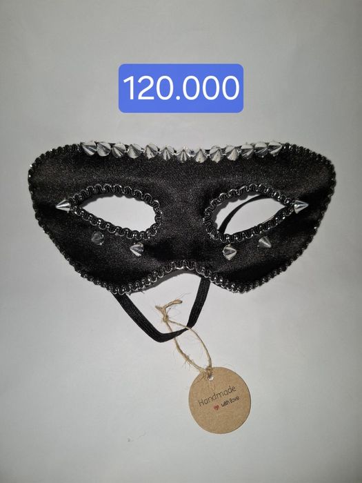 Маски маскарадные