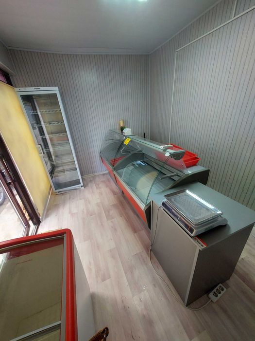Витринный холодильник