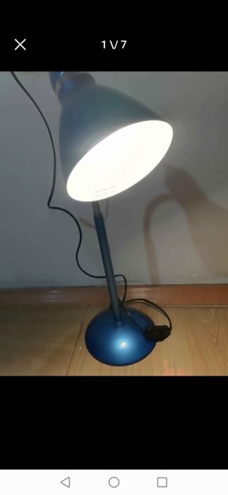Нощна лампа работеща