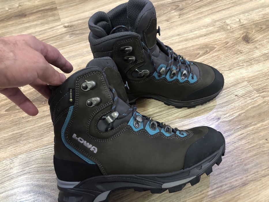 Туристически обивки Lowa