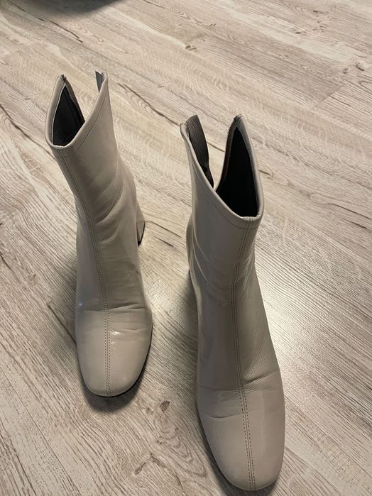 Ghete damă crem Zara