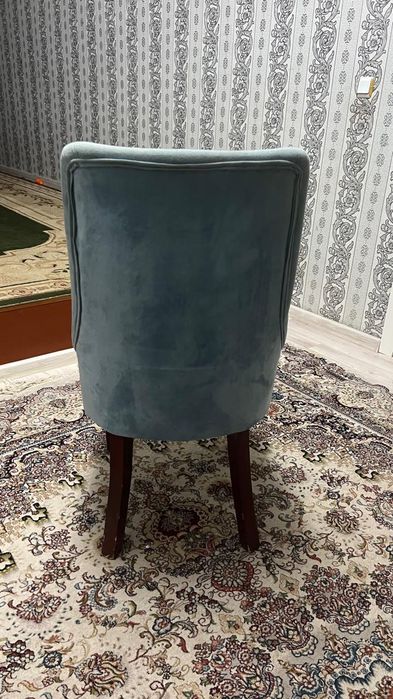 стуля 12штук по 5000 за штуку