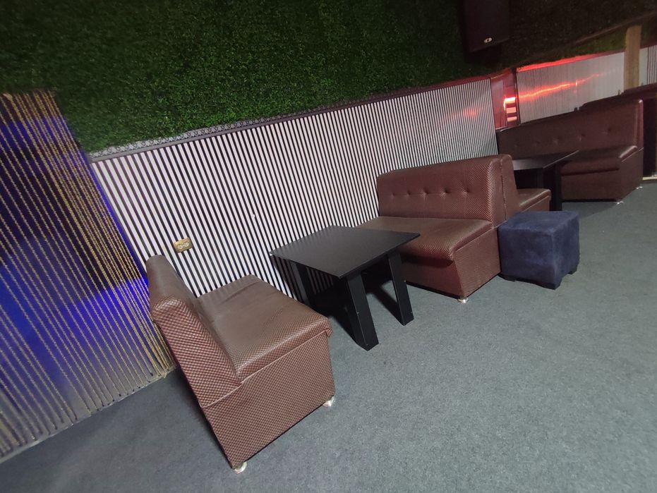 Продается мягкие мебели, столы , пуфики