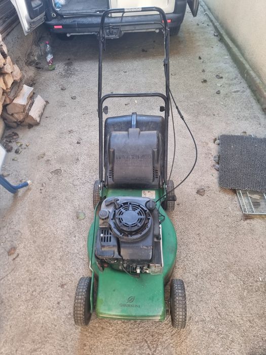 Mașină de tuns iarba/gazon