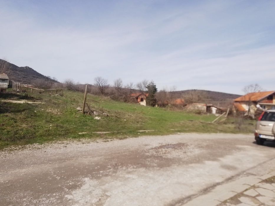 Парцел в с. Долно Брястово