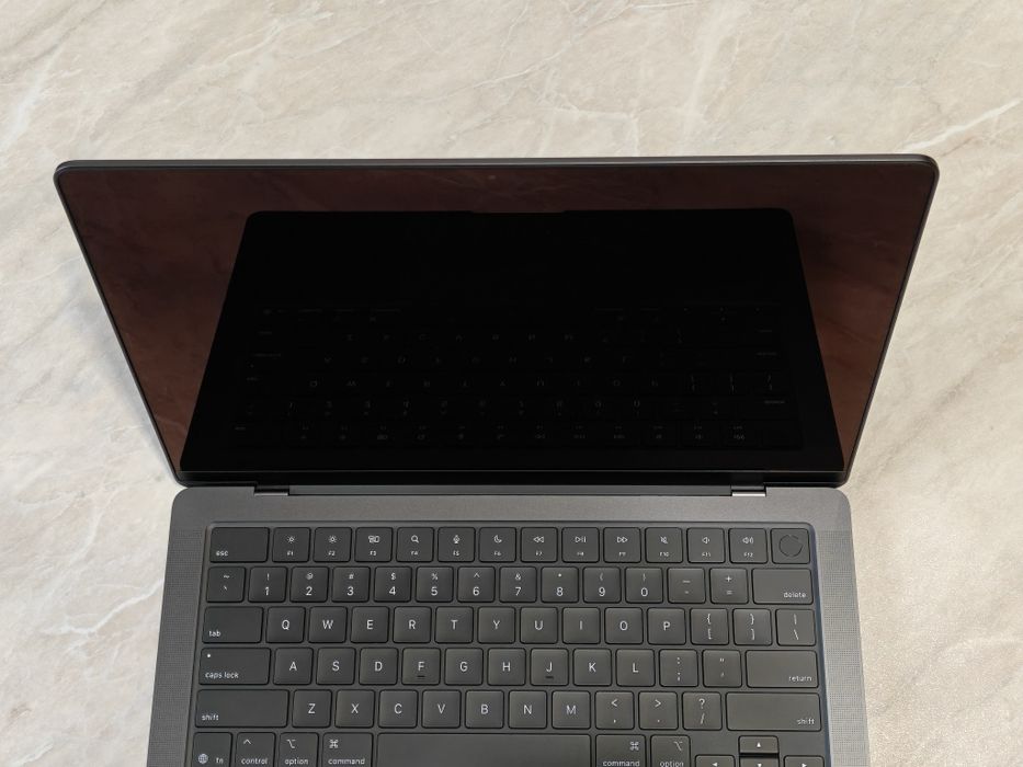 MacBook Pro 14 M5 16/1TB 6 циклов